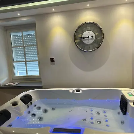 Maison Avec *